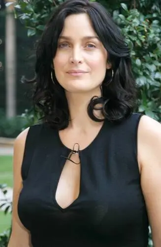 Carrie-Anne Moss Jigsaw Puzzle picture 161284
