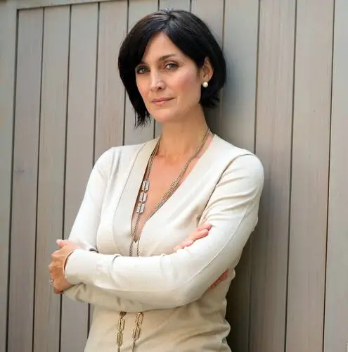 Carrie-Anne Moss Computer MousePad picture 582327