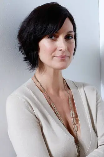 Carrie-Anne Moss Jigsaw Puzzle picture 582341