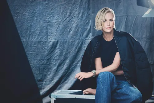 Charlize Theron Wall Poster picture 1170046