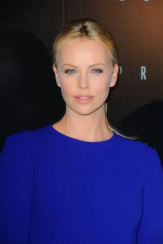 Charlize Theron Computer MousePad picture 161500