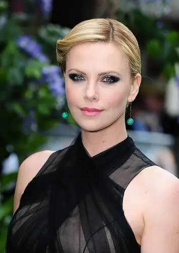 Charlize Theron Computer MousePad picture 161817