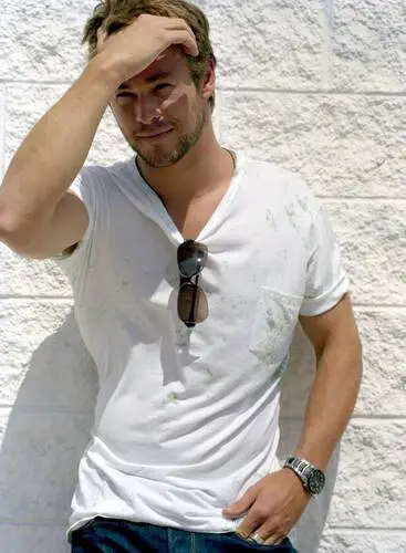 Chris Hemsworth Women's Colored T-Shirt - idPoster.com