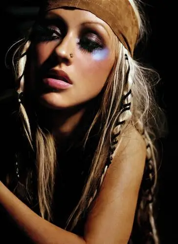 Christina Aguilera White Tank-Top - idPoster.com