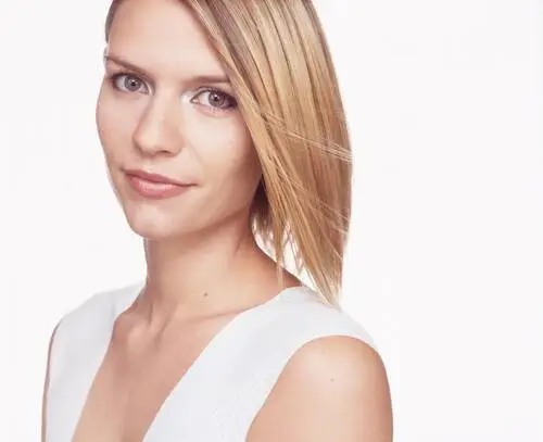 Claire Danes Protected Face mask - idPoster.com