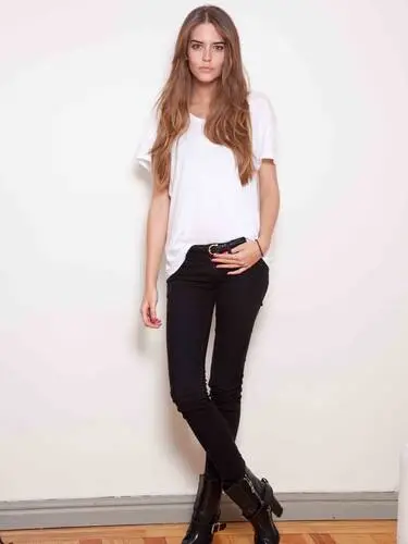 Clara Alonso White T-Shirt - idPoster.com