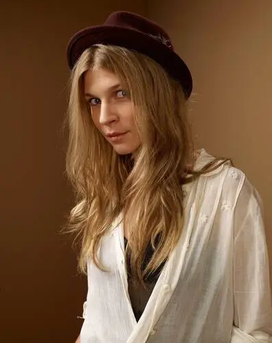 Clemence Poesy White Tank-Top - idPoster.com