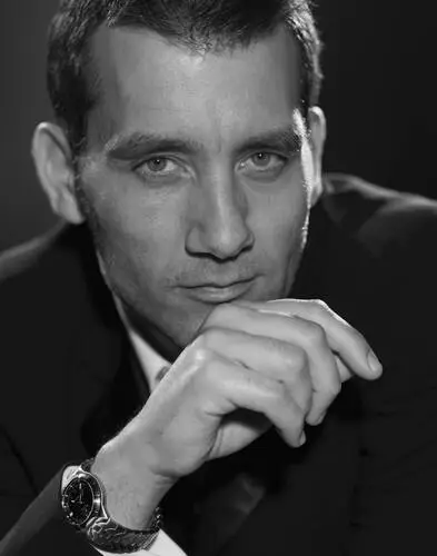 Clive Owen Wall Poster picture 133311