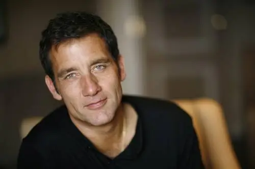 Clive Owen Wall Poster picture 510818