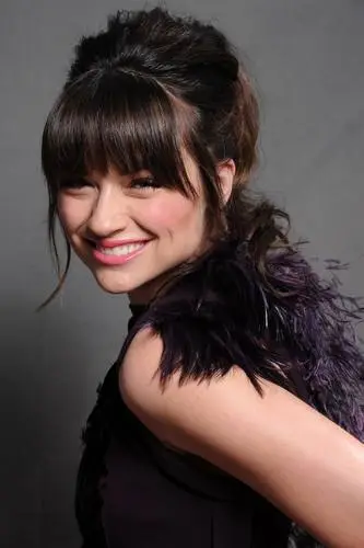 Crystal Reed Fridge Magnet picture 589564