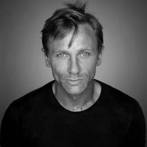 Daniel Craig Wall Poster picture 133384
