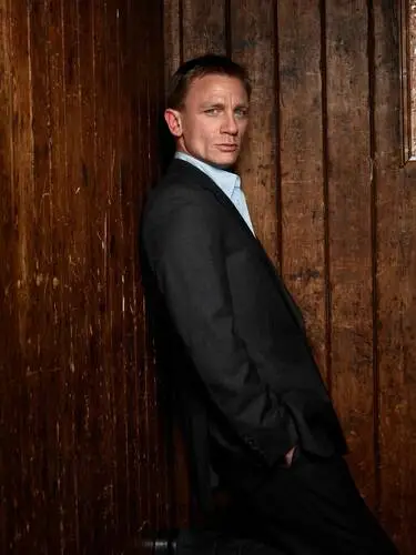 Daniel Craig Wall Poster picture 500319