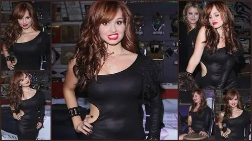 Debby Ryan Computer MousePad picture 593723