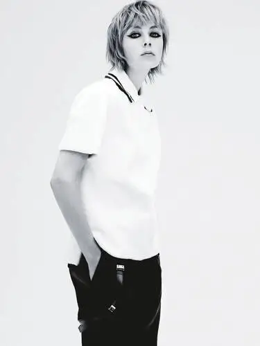 Edie Campbell White T-Shirt - idPoster.com
