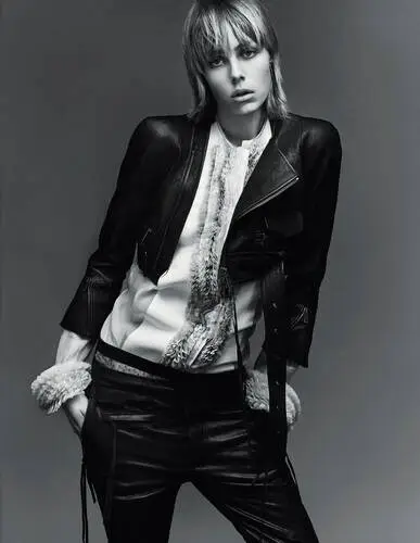 Edie Campbell Wall Poster picture 611784