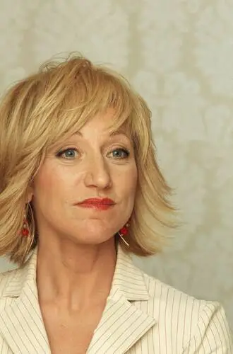 Edie Falco Jigsaw Puzzle picture 598316