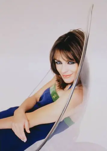 Elizabeth Hurley Jigsaw Puzzle picture 202007