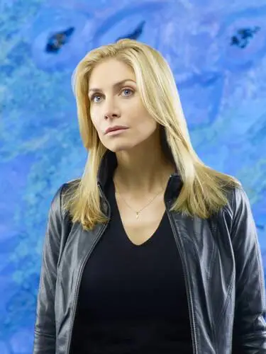 Elizabeth Mitchell Protected Face mask - idPoster.com