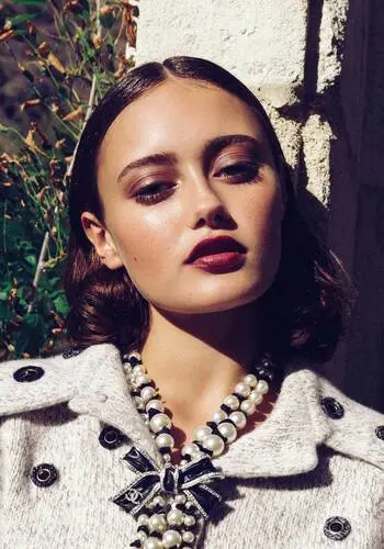 Ella Purnell Wall Poster picture 600180