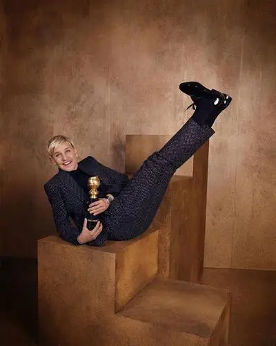 Ellen DeGeneres White Tank-Top - idPoster.com