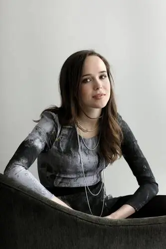Ellen Page Computer MousePad picture 614696
