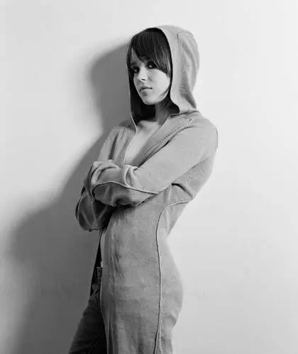 Ellen Page Women's Colored  Long Sleeve T-Shirt - idPoster.com