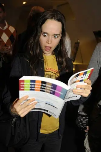 Ellen Page White Tank-Top - idPoster.com