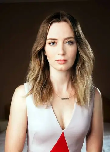 Emily Blunt Jigsaw Puzzle picture 434373