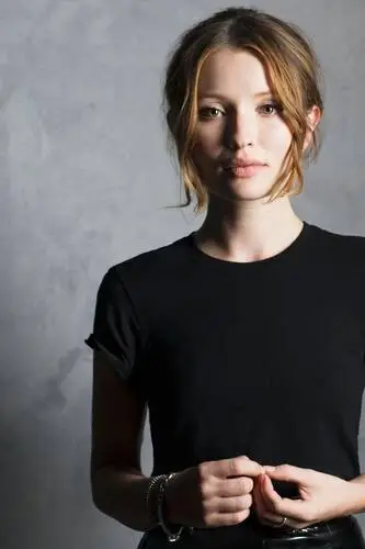 Emily Browning Women's Colored Tank-Top - idPoster.com