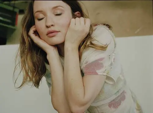 Emily Browning Computer MousePad picture 681280
