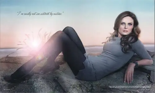Emily Deschanel Wall Poster picture 192137