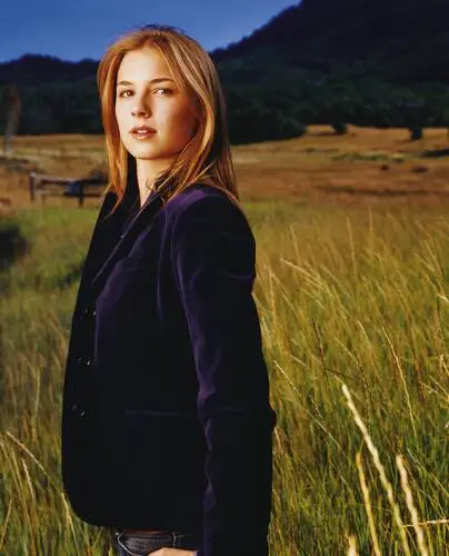 Emily VanCamp Jigsaw Puzzle picture 616695