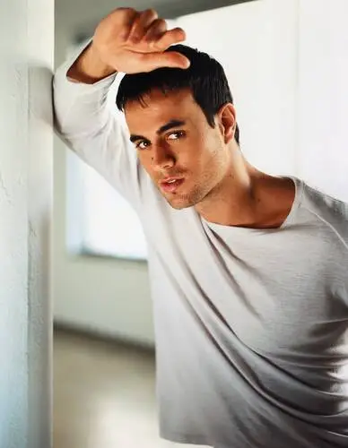 Enrique Iglesias Wall Poster picture 538635