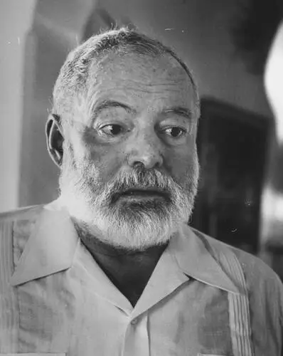 Ernest Hemingway White T-Shirt - idPoster.com