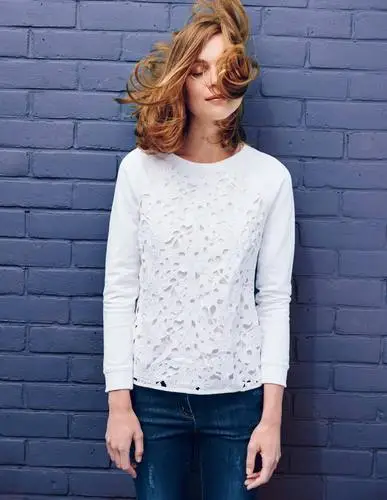 Frida Gustavsson White T-Shirt - idPoster.com