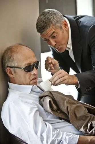 George Clooney White T-Shirt - idPoster.com