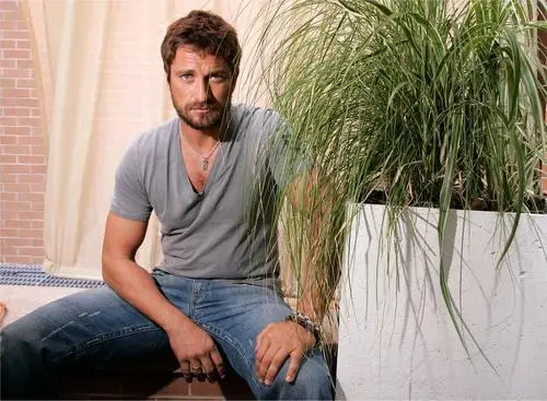 Gerard Butler Jigsaw Puzzle picture 479007