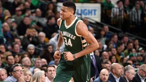 Giannis Antetokounmpo Wall Poster picture 712686
