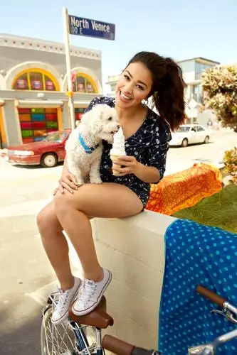 Gina Rodriguez Jigsaw Puzzle picture 629161