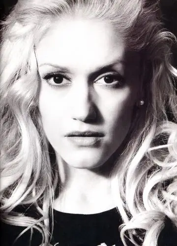 Gwen Stefani White Tank-Top - idPoster.com