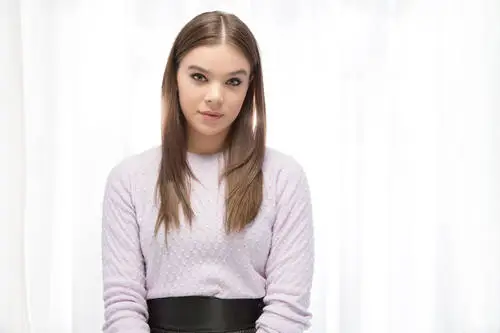 Hailee Steinfeld Jigsaw Puzzle picture 440421