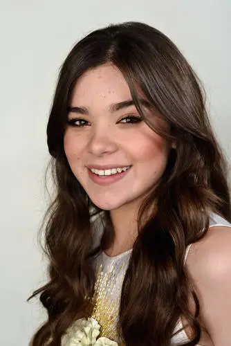 Hailee Steinfeld Wall Poster picture 638301