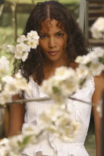 Halle Berry Jigsaw Puzzle picture 170889