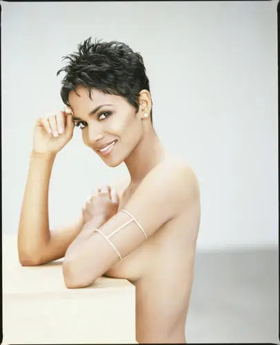 Halle Berry Wall Poster picture 8255