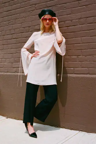 Hannah Holman Women's Colored  Long Sleeve T-Shirt - idPoster.com