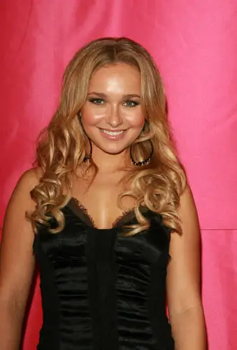 Hayden Panettiere Jigsaw Puzzle picture 35433