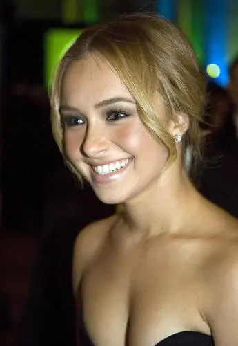 Hayden Panettiere Jigsaw Puzzle picture 8429