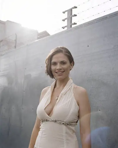 Hayley Atwell White Tank-Top - idPoster.com