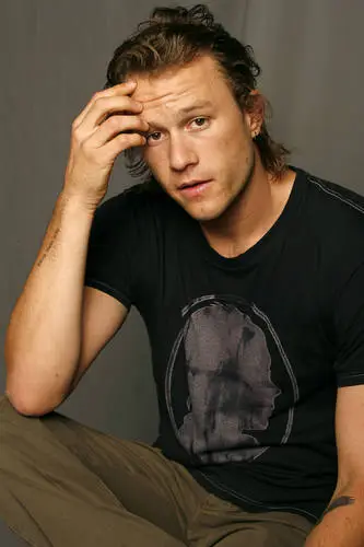 Heath Ledger Men's Colored  Long Sleeve T-Shirt - idPoster.com