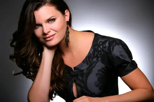 Heather Tom Computer MousePad picture 625450